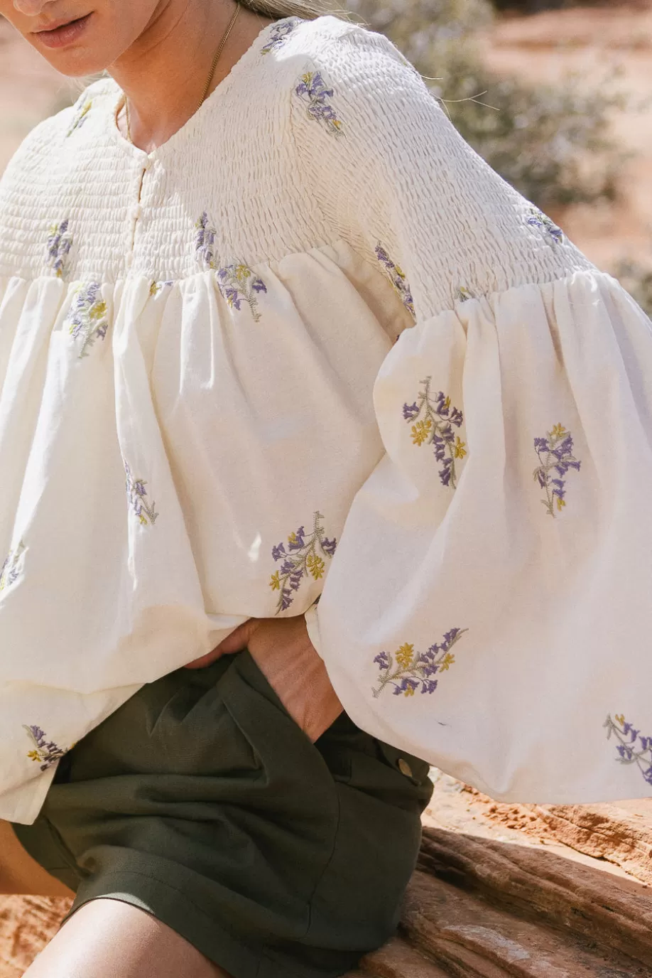Fashion Embroidered Floral Blouse BLOUSES | BLOUSES