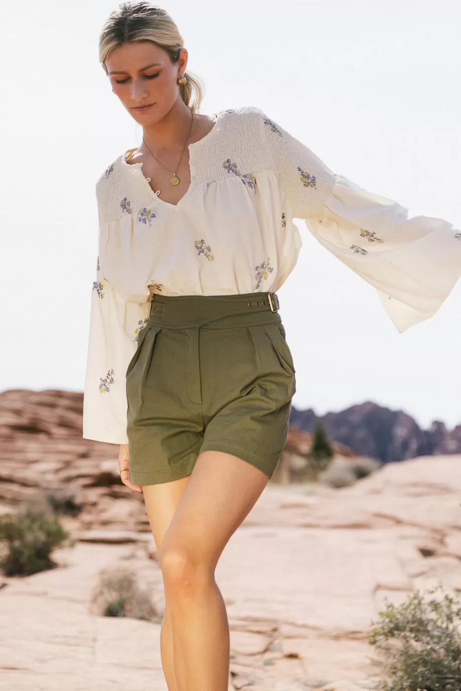 Fashion Embroidered Floral Blouse BLOUSES | BLOUSES